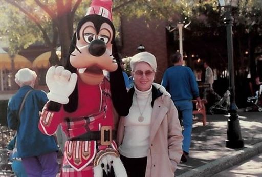 Marlene Bell photo gallery thumbnail 34 of 45