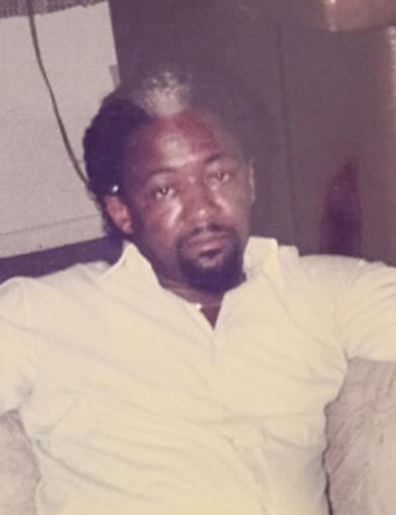 Lee Thomas Holman Profile Photo