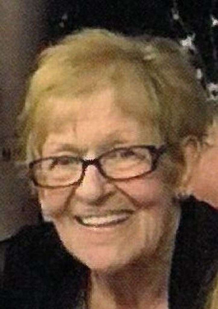 Deloris M. (Warnimont)  Palte