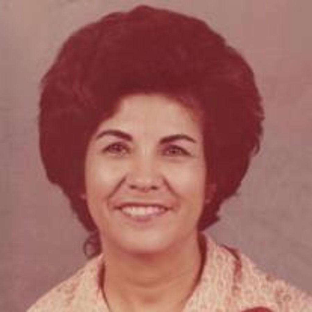 Elvira Sayer Profile Photo