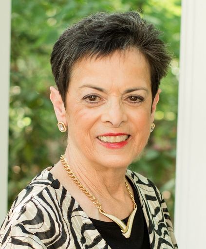Julia Martin Phipps Profile Photo