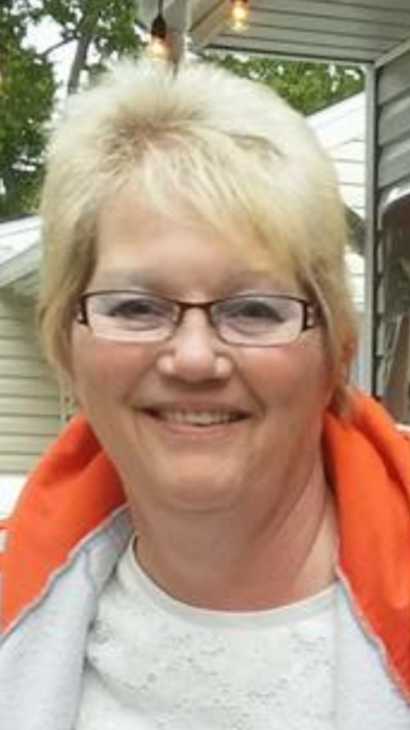 Maureen A (Smith)  Dippel