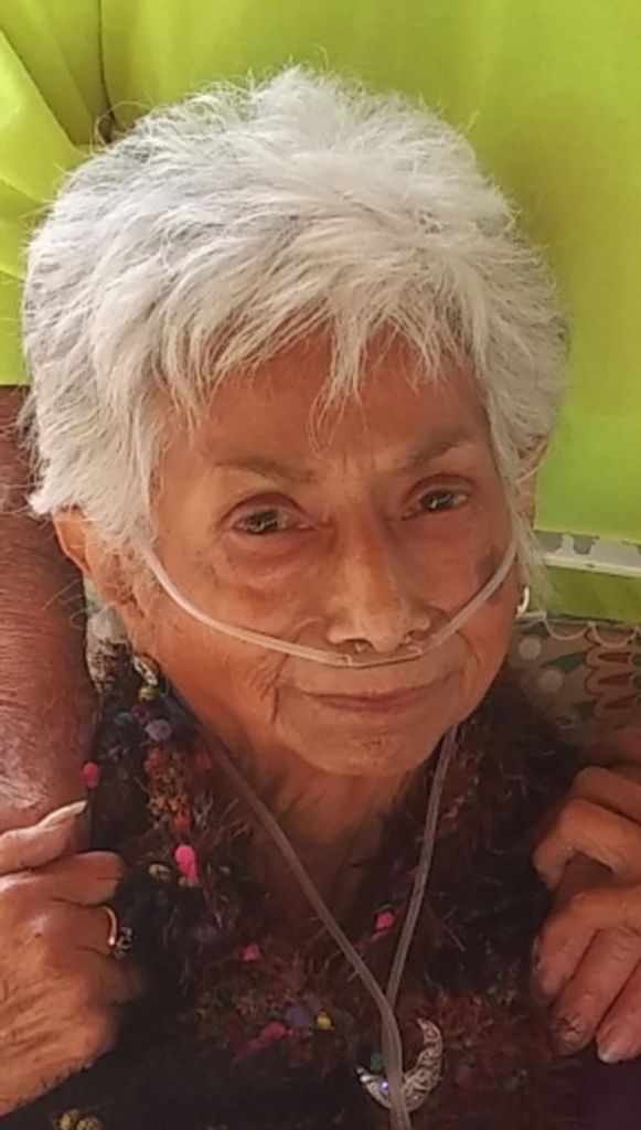 Gloria Almendarez Profile Photo
