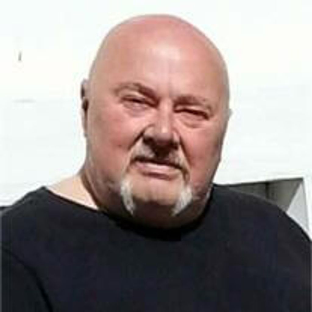 Douglas Janusik