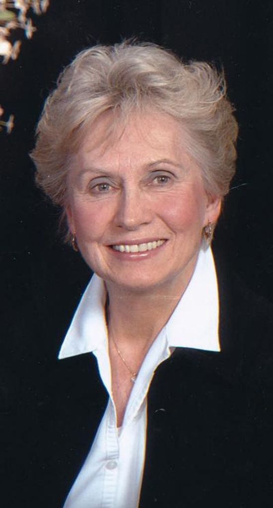 Jeannette Julia Pawlowski Profile Photo