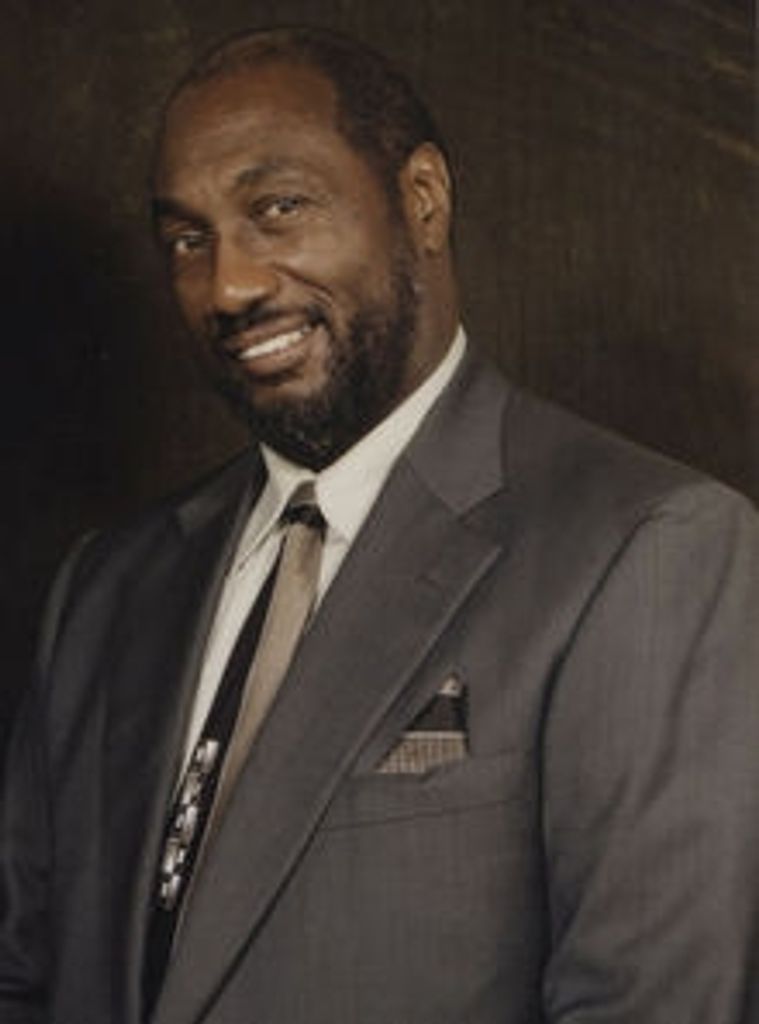 Dr Deryl Hunt
