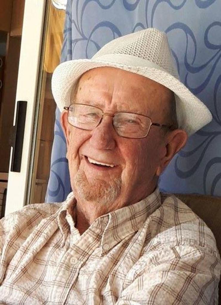 Robert Spencer Mackenzie Profile Photo