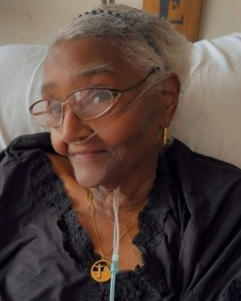 Barbara Louise Ray Walker