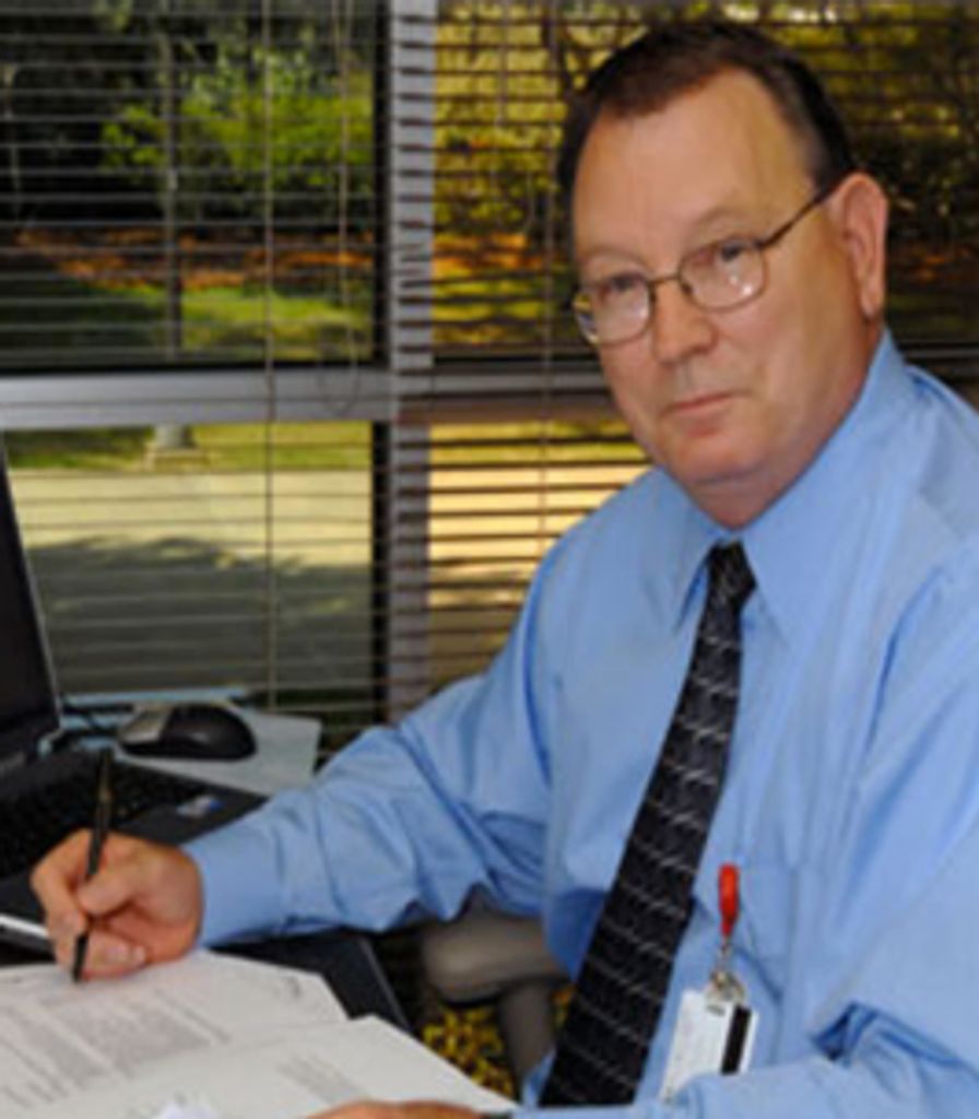 Robert J "Bob" Singleton