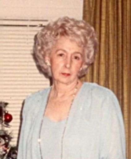 Marjorie W Saunders photo gallery thumbnail 1 of 1