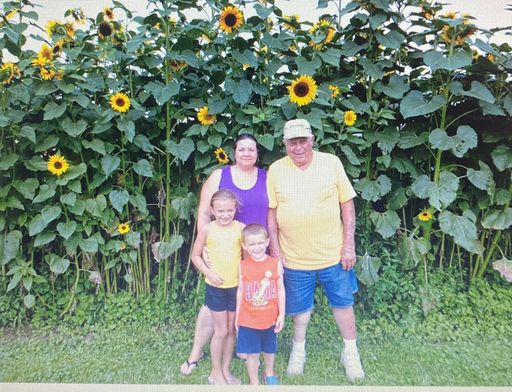 Clarence L Sanor photo gallery thumbnail 40 of 188