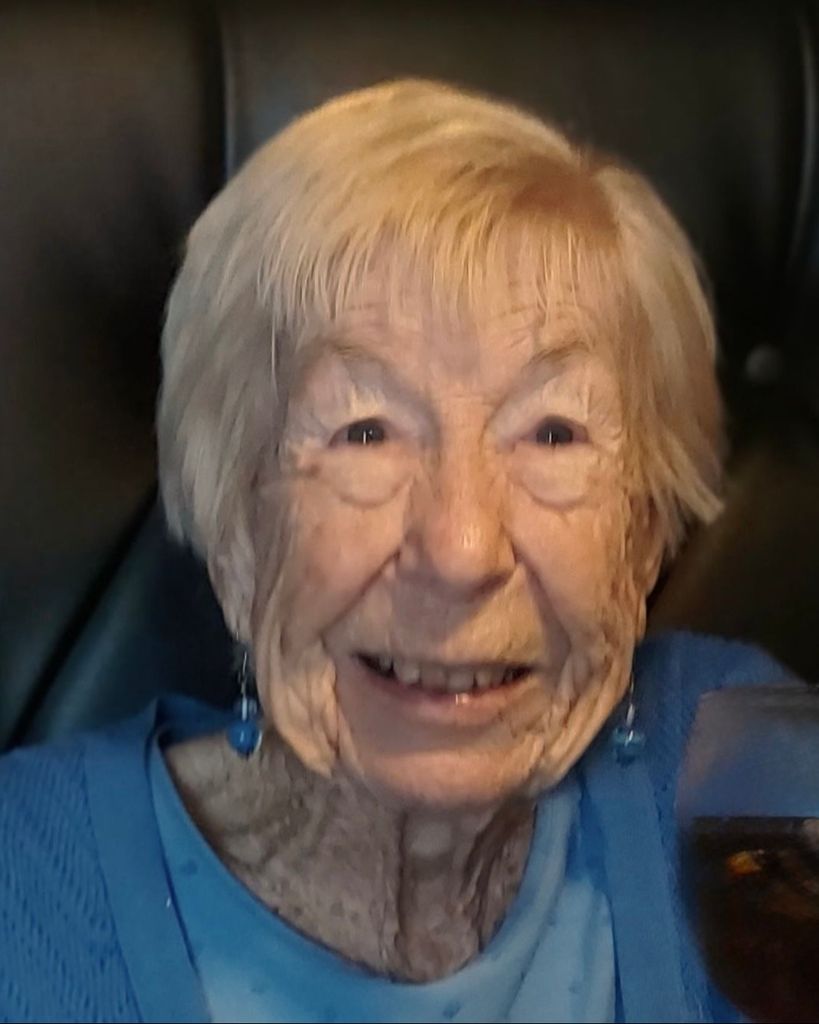 Elizabeth Wilson Profile Photo