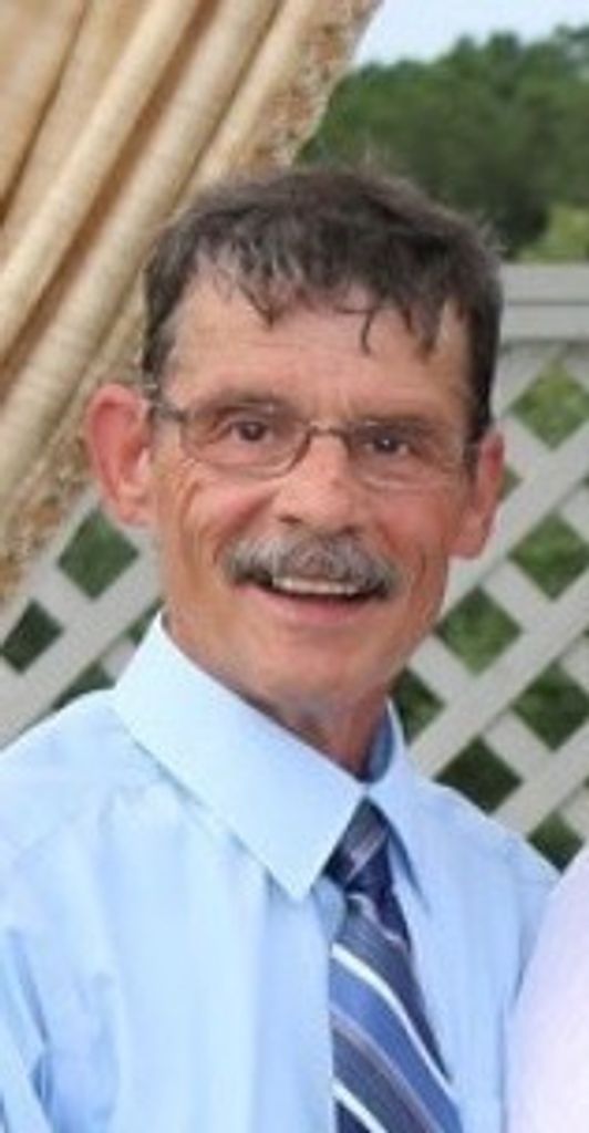 Daryl Douglas (Rusty)  Lowery