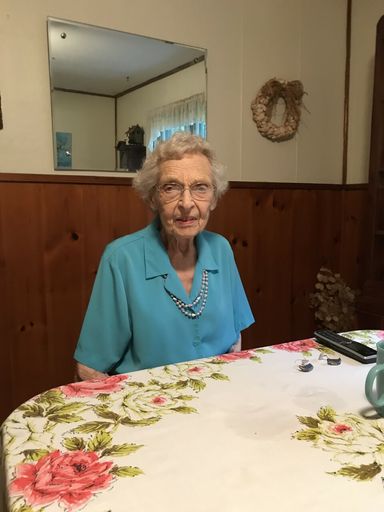 Evelyn "Miss Heide" Mae Heidebrecht photo gallery thumbnail 34 of 78