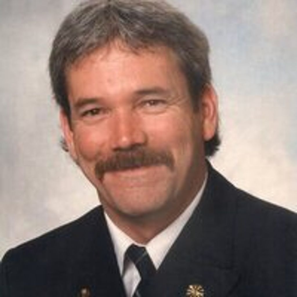 Charles Frank Papenfuss Profile Photo
