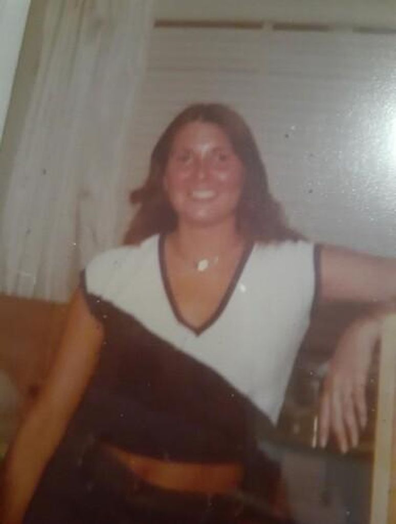 Marie Tina Schutzeus Profile Photo