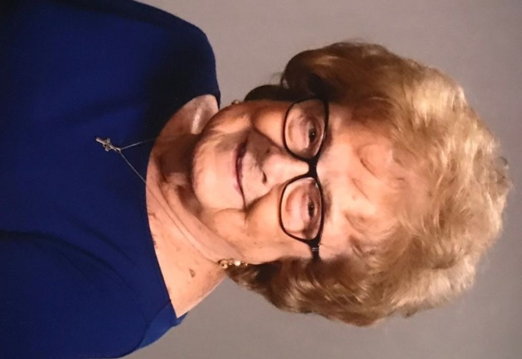 Lorraine Slone Profile Photo