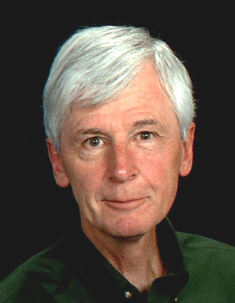 Stanley Moss Profile Photo