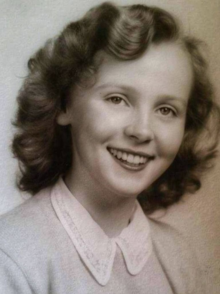 Ellen A (Hites)  Post Profile Photo