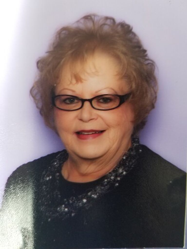 Helen Emhovick Profile Photo