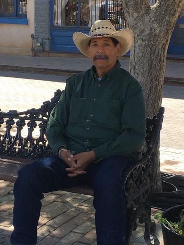 Robert Mendoza Profile Photo
