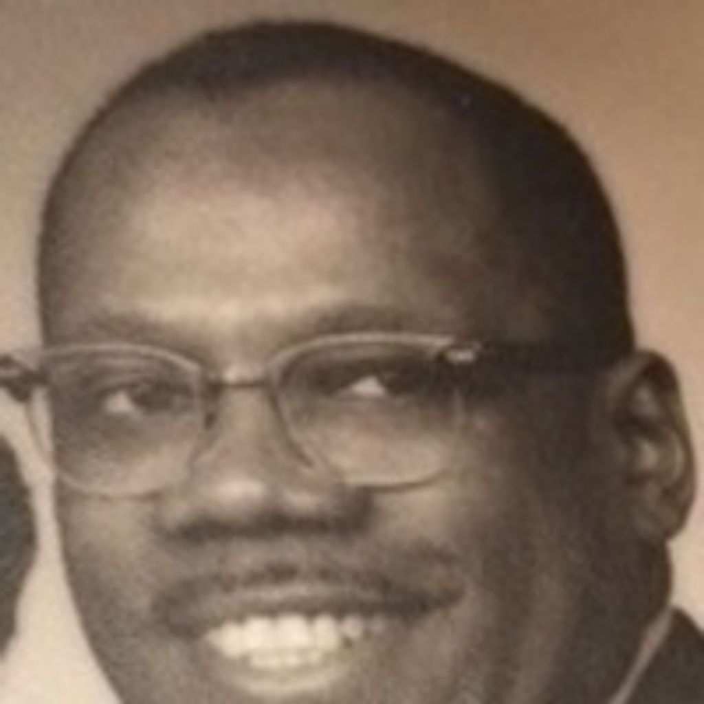 Leonard E Cummings Sr