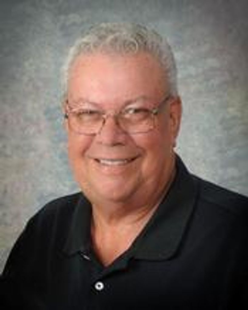 Dean "Chick" O. Lindquist