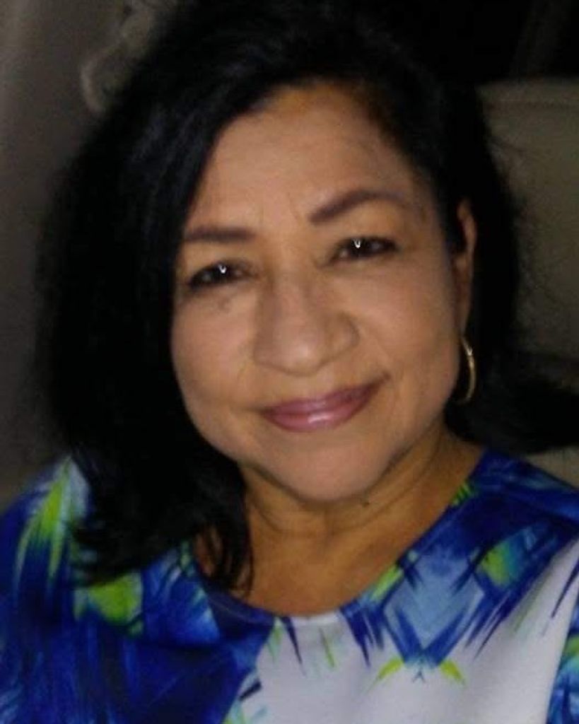 Yolanda "Yoli" Apodaca