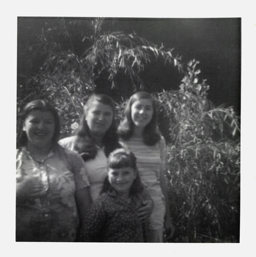 June (Griffith)  Fouts photo gallery thumbnail 2 of 32