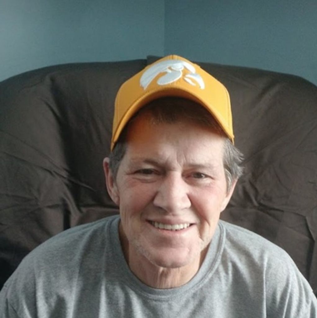 Dennis James Tillis Profile Photo