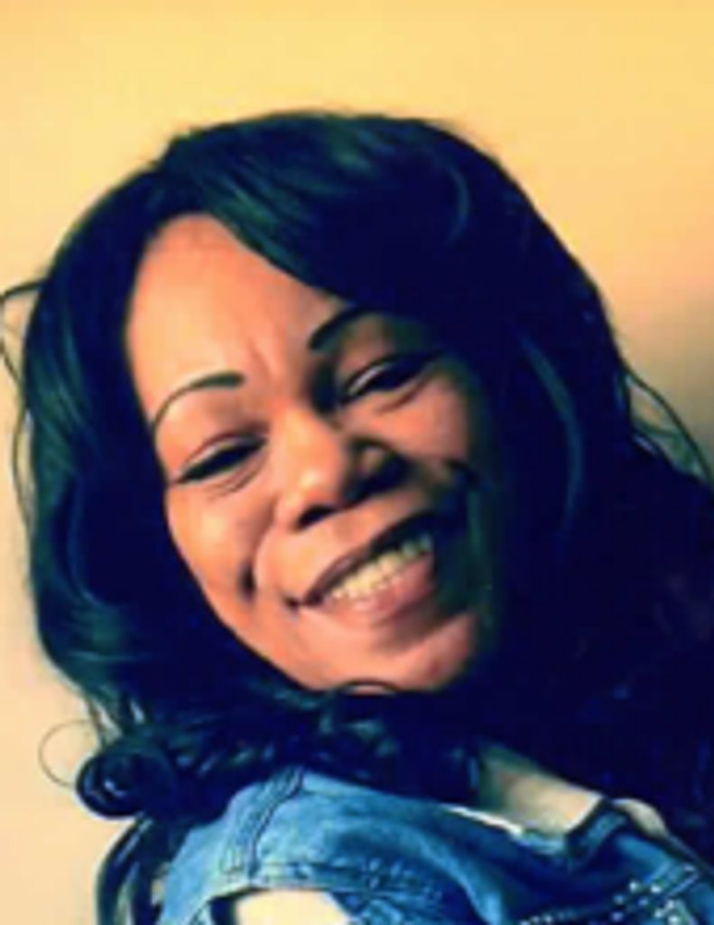 Yvonne  Carol'E Robinson