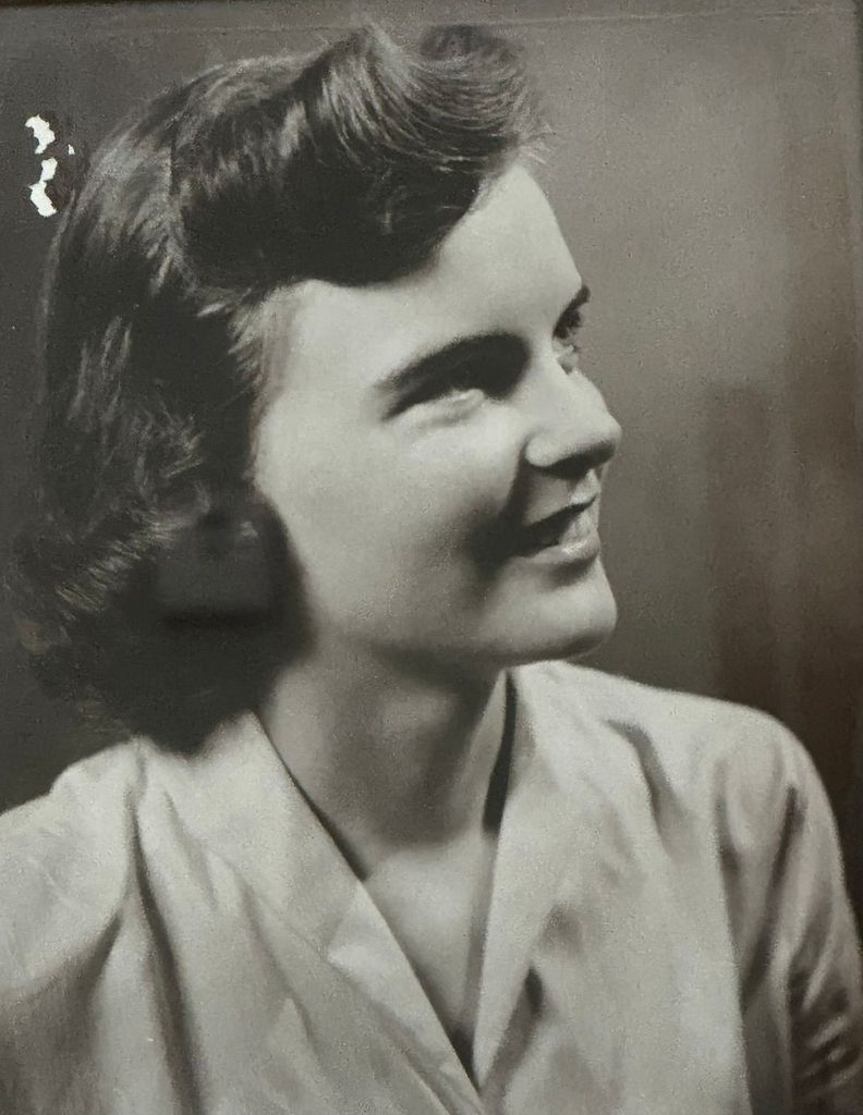 Sally Louise Johnson Profile Photo