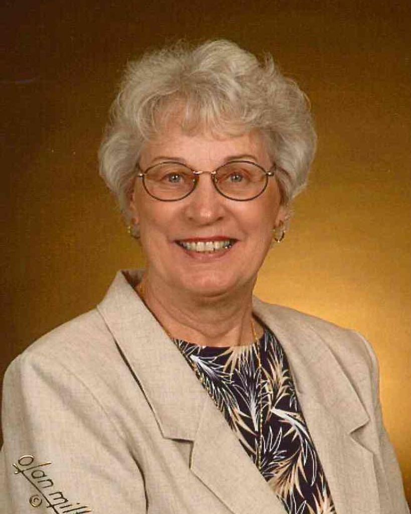 Helen Nebelle Profile Photo