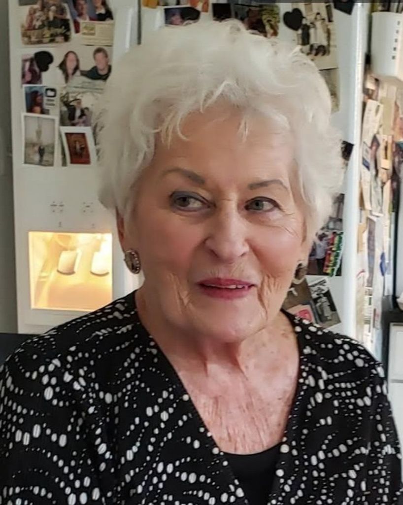 Zora Cloghessy Profile Photo