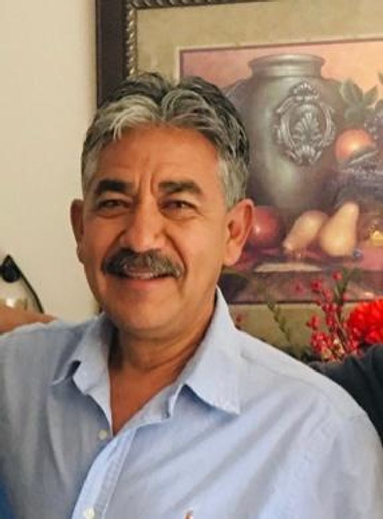 Ernesto Martinez Profile Photo