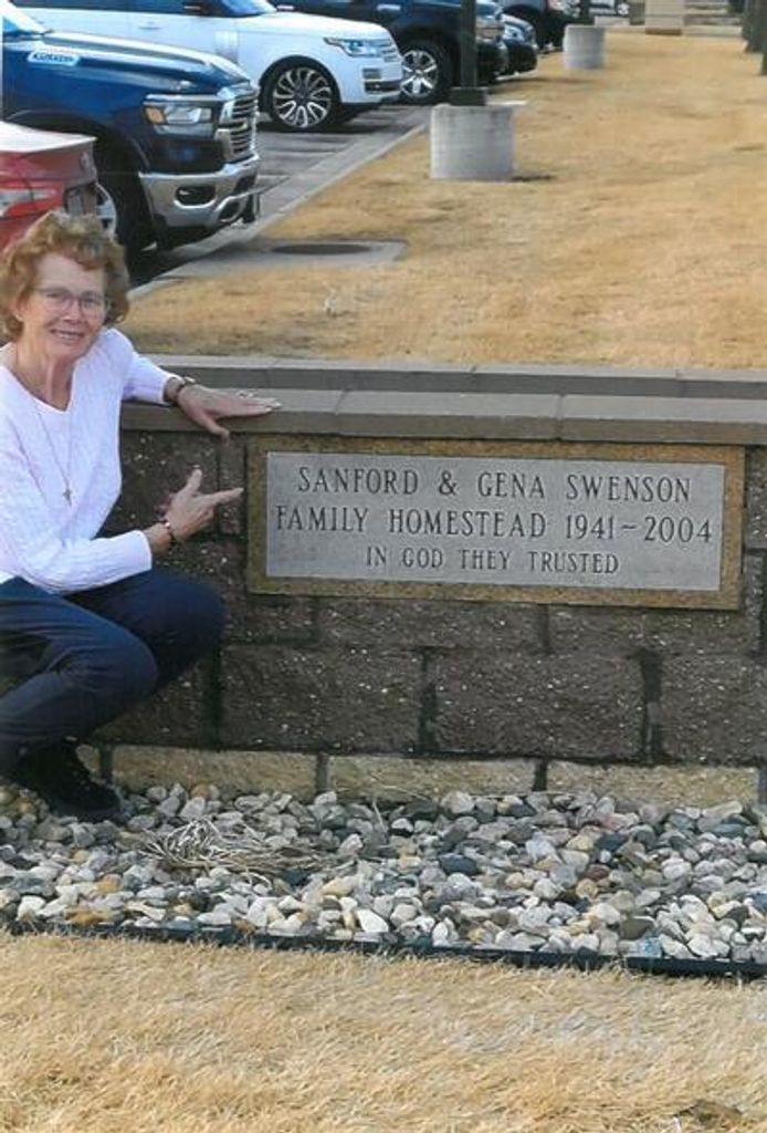 Sandra Swenson Profile Photo
