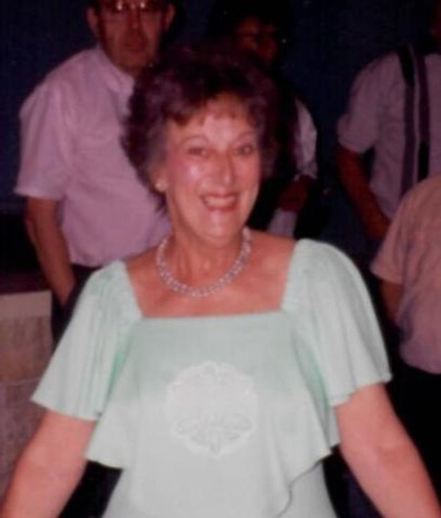 Elizabeth Burri-Strileckis