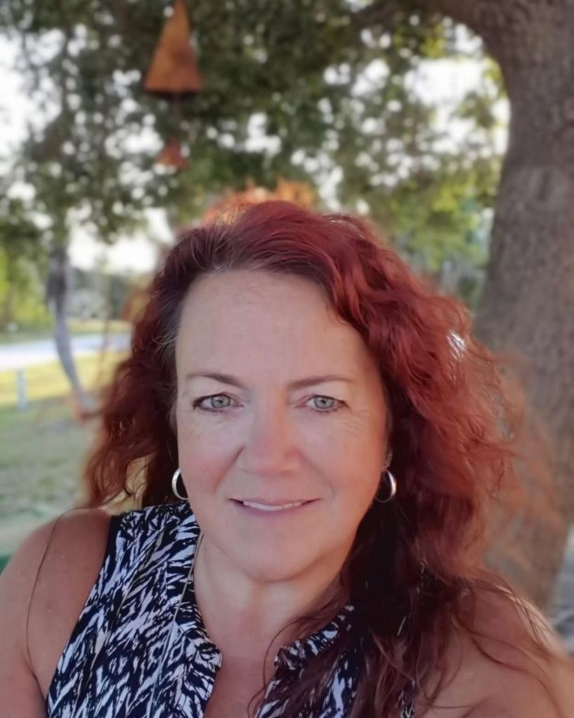 Suzanne Zidziunas Davis Profile Photo