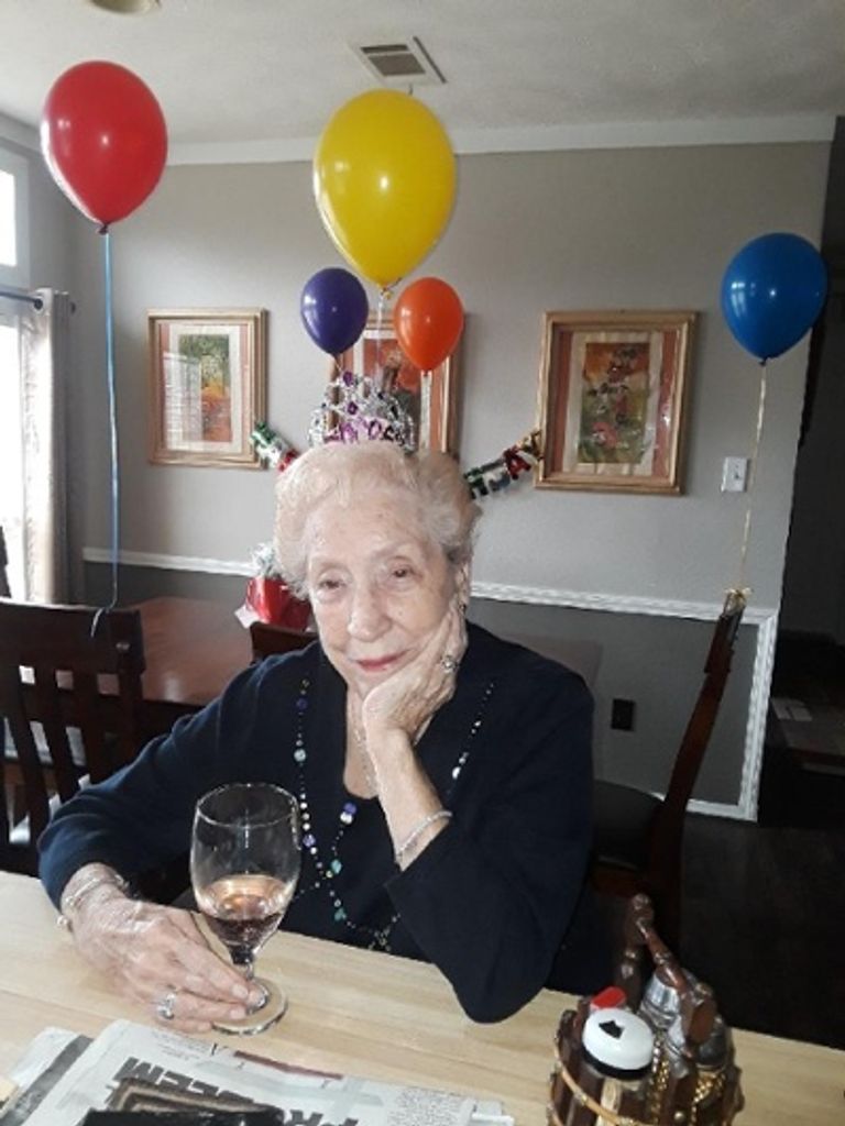 Dolores "Elaine" Smith Profile Photo