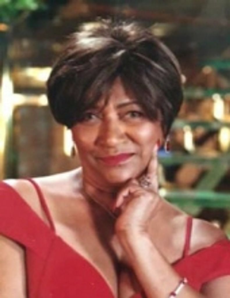 Verona "Squeaky" Robertson