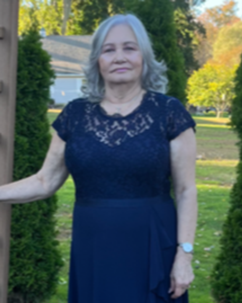 Elba (Santiago) Zayas Profile Photo