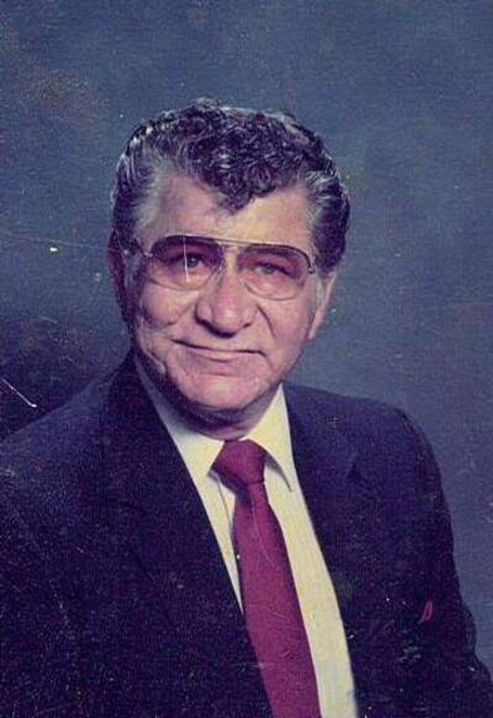 Ruben Benavides Profile Photo