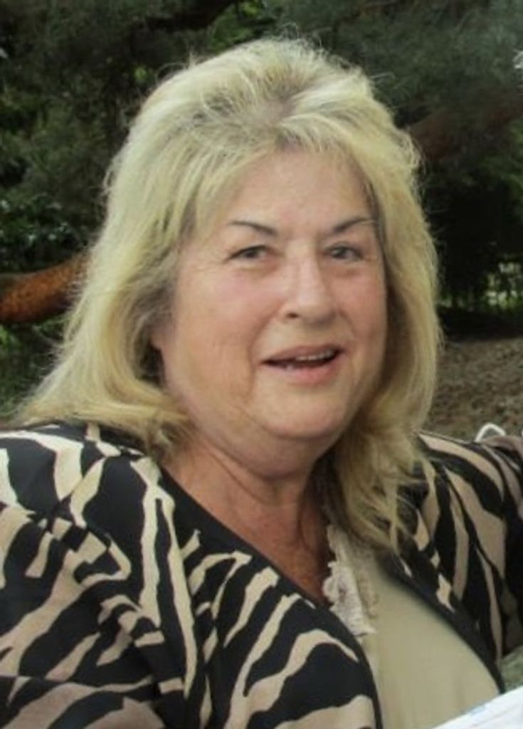 Linda M Mooring Profile Photo