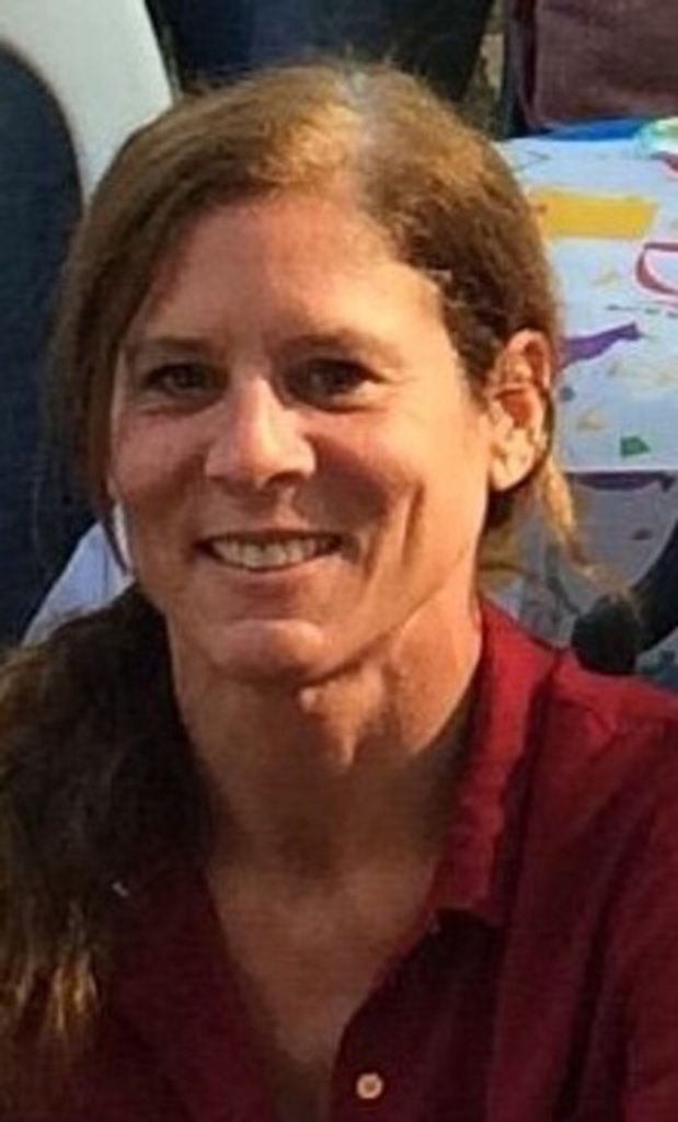 Deidre "Dee Dee" Perrotti