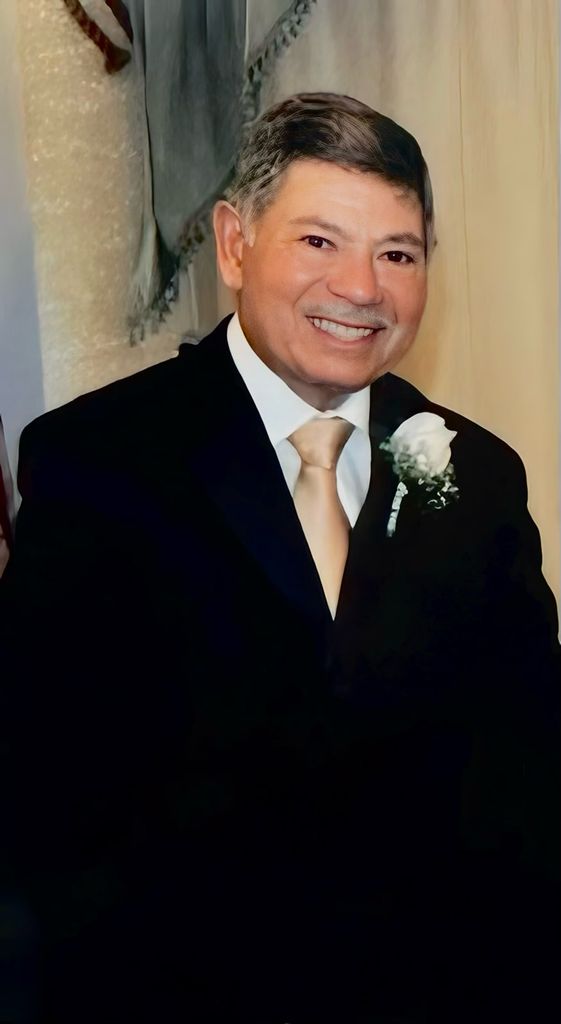Efrain R Garcia