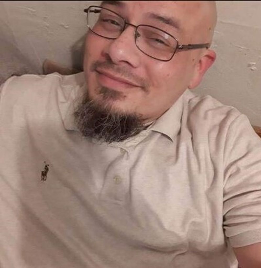 Anthony Robledo Profile Photo