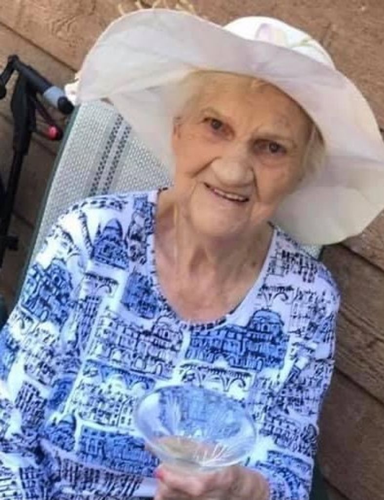 Anne Oake Profile Photo