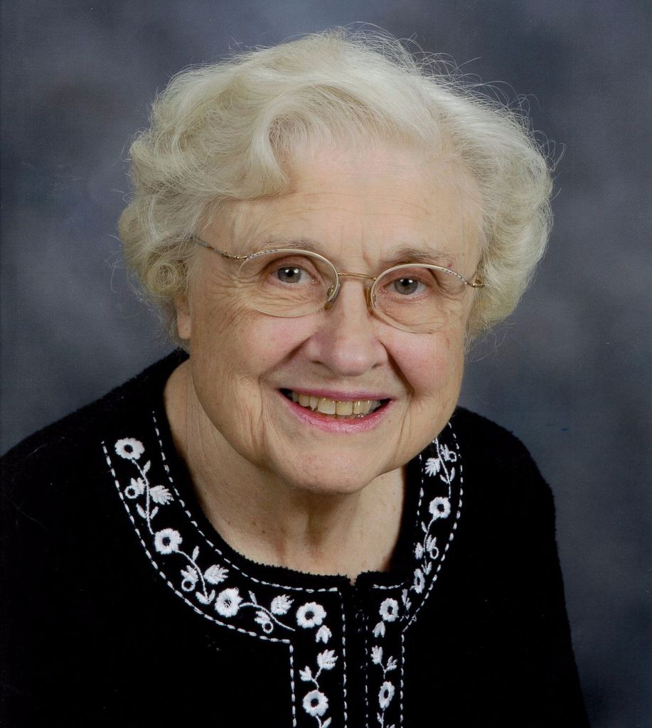 Lucille Edythe Huxhold