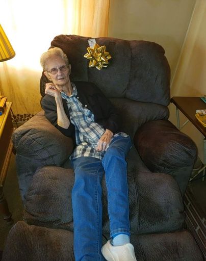 Irene (Wright)  Simpson photo gallery thumbnail 191 of 296