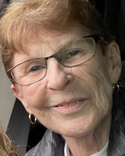 Mary Lou Young's obituary image